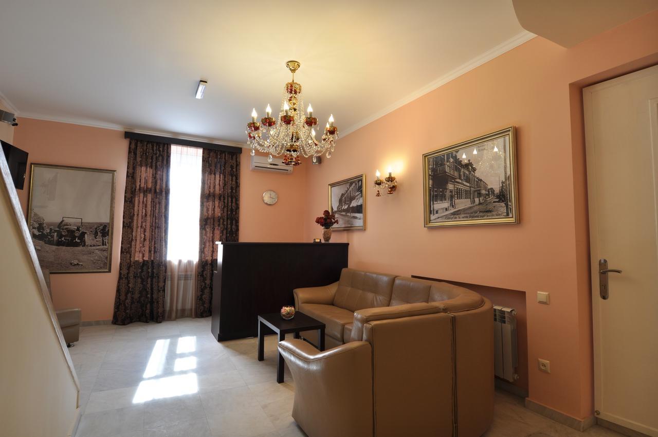 Albert House Hotel And Tours Erywań Zewnętrze zdjęcie