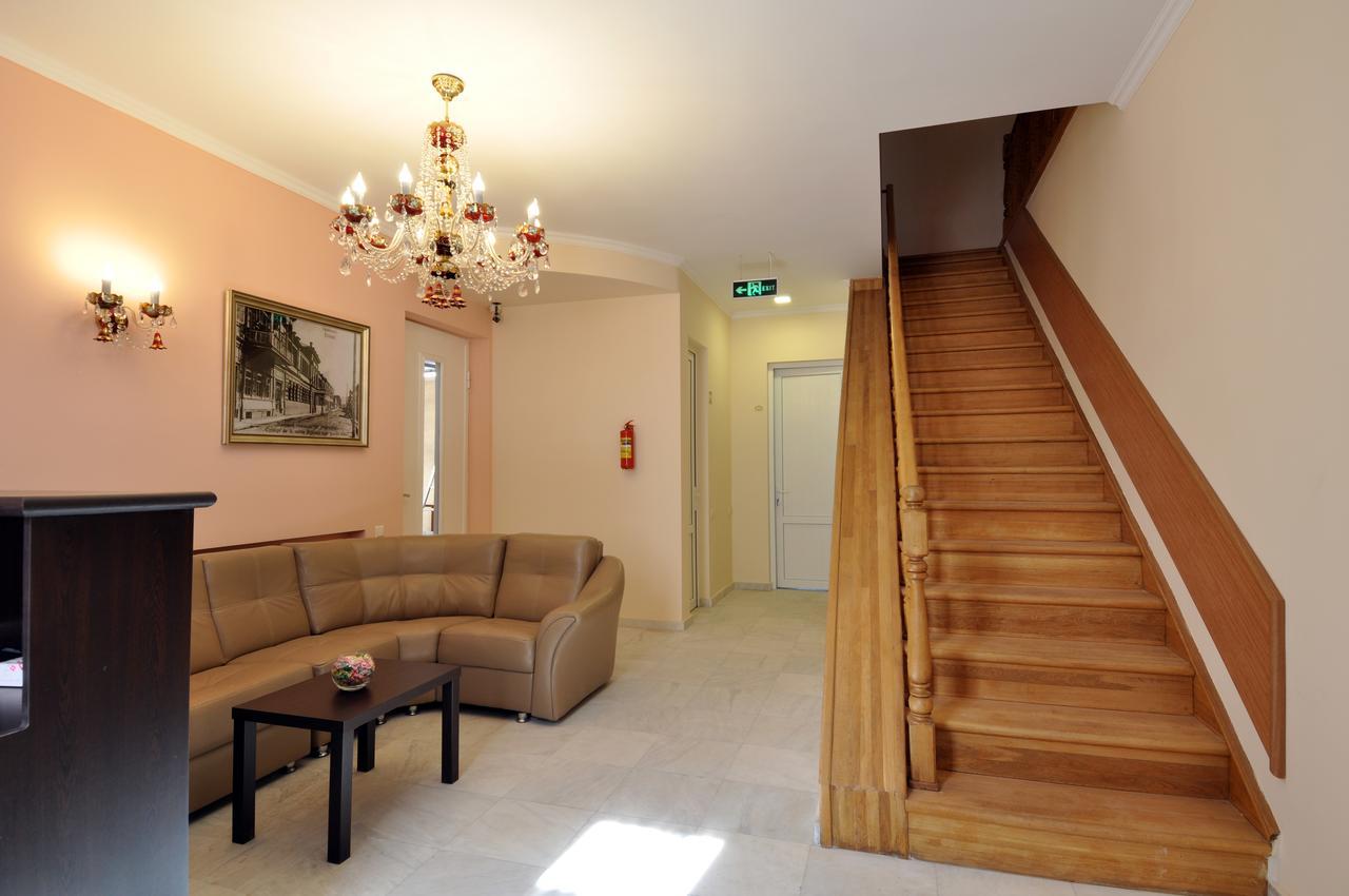Albert House Hotel And Tours Erywań Zewnętrze zdjęcie