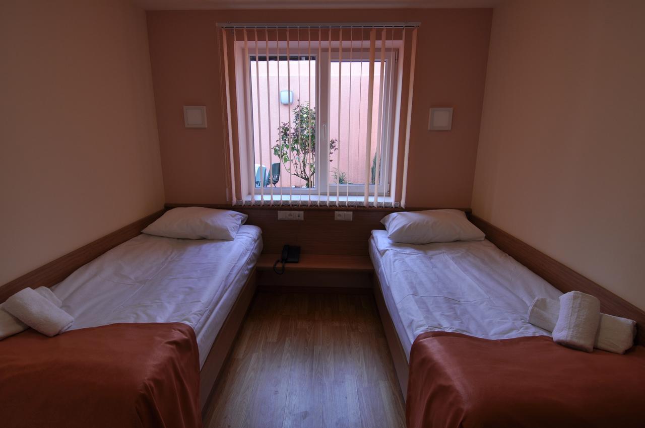 Albert House Hotel And Tours Erywań Zewnętrze zdjęcie