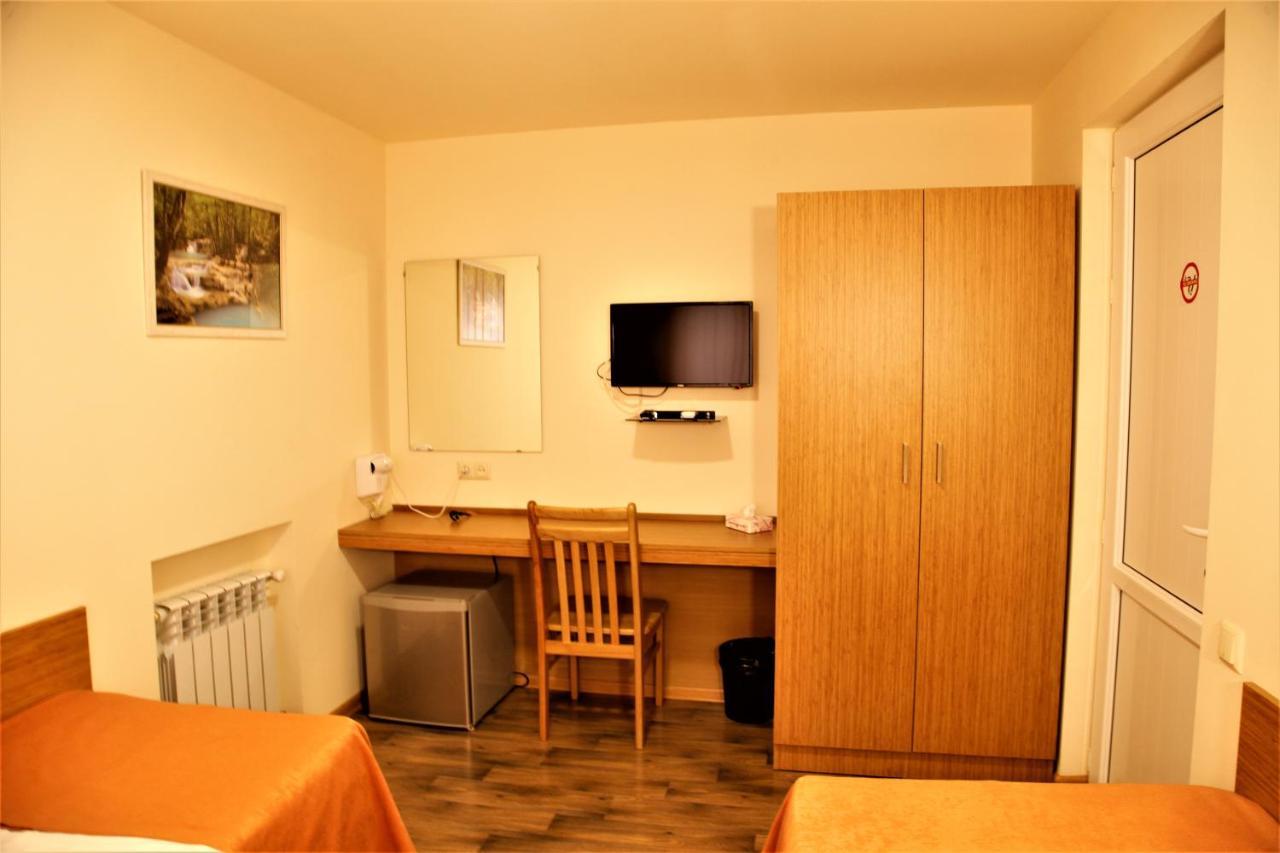 Albert House Hotel And Tours Erywań Zewnętrze zdjęcie
