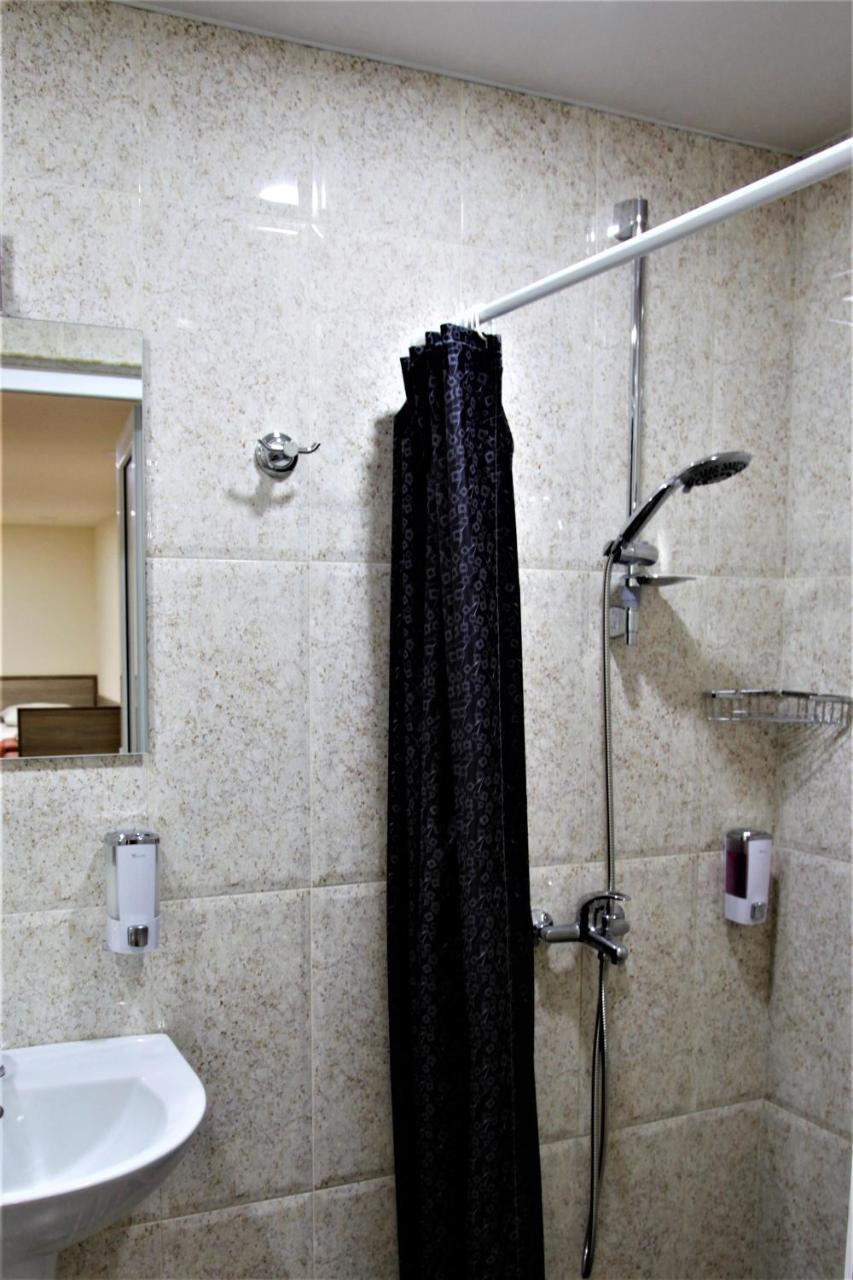 Albert House Hotel And Tours Erywań Zewnętrze zdjęcie